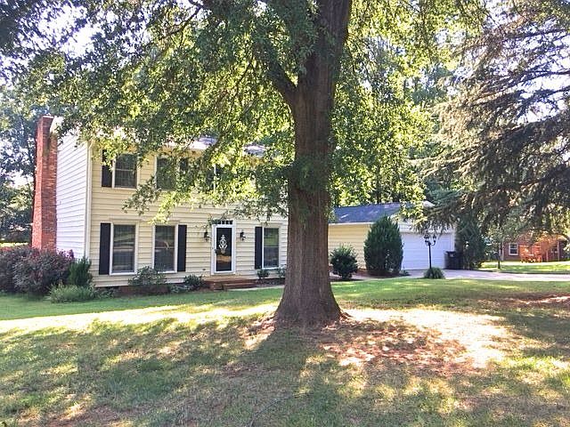 1st image of 443 Caprice Cir