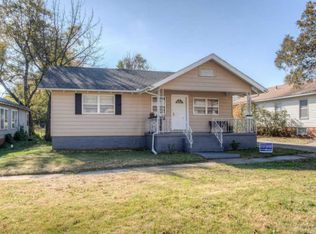 519 E 17th St, Baxter Springs, KS 66713