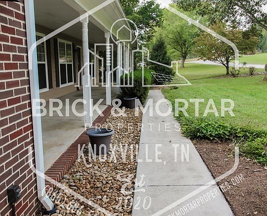 5th image of 808 Pioneer Dr