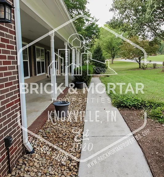 808 Pioneer Dr — Photo 5