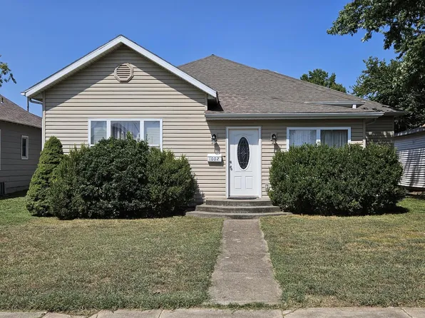 1002 E Bond Street, Monett, MO 65708
