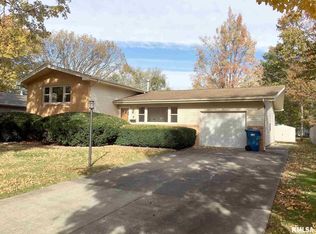 2121 Parkview Dr, Springfield, IL 62704