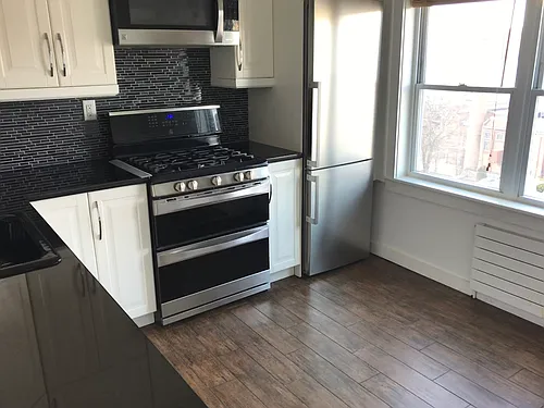 63 Hawthorne Ave #3S Photo 1