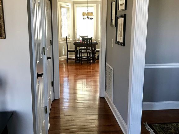 4th image of 4128 Palmetto Dr