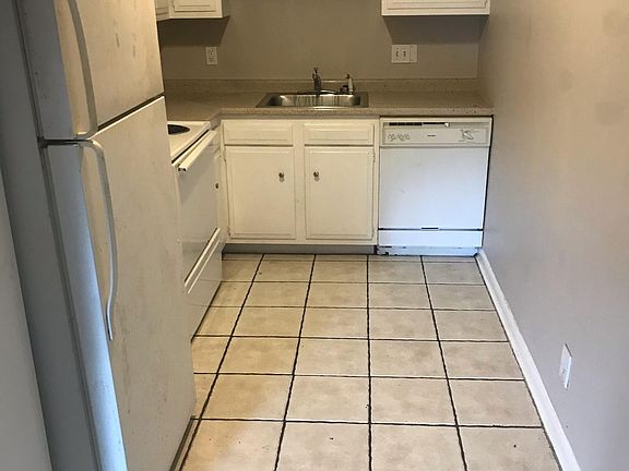 5th image of 1632 S Jefferson Ave