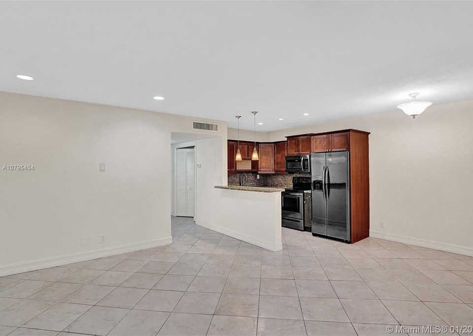 1st image of 4050 NE 12th Ter APT 2