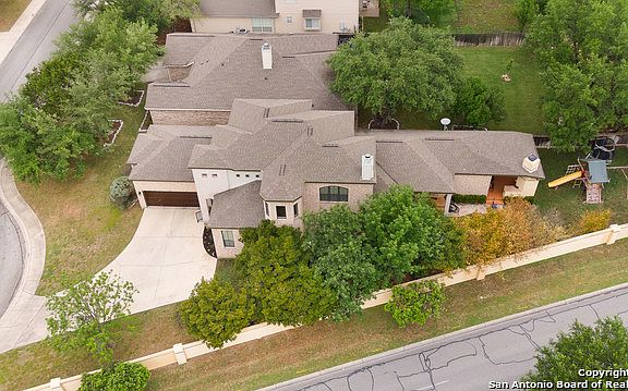5th image of 19402 Sweet Oak