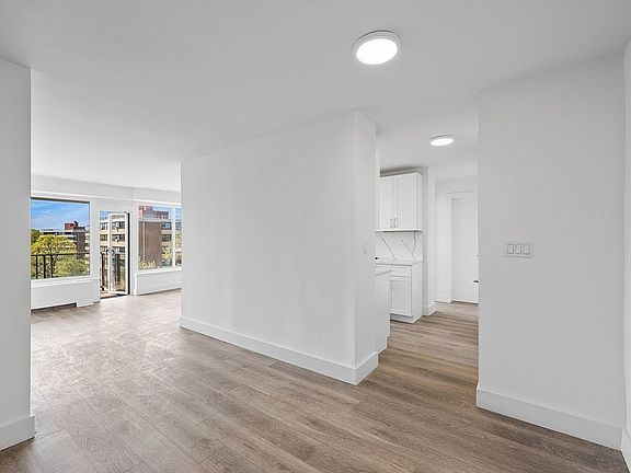 4th image of 166-25 Powells Cove Blvd #7G