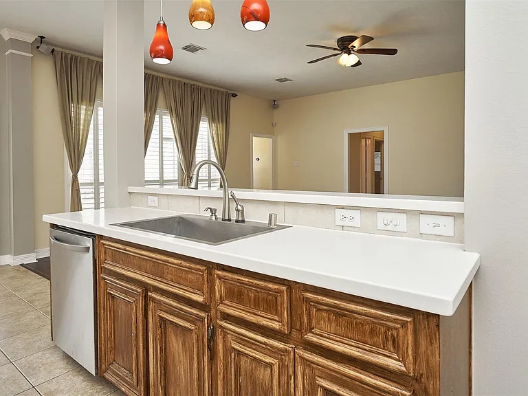 314 Shore Breeze Ln — Photo 26