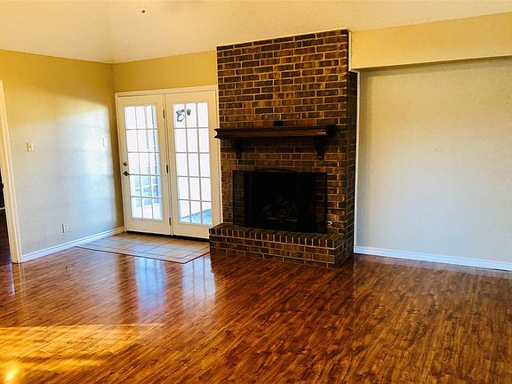 4th image of 1817 Glenway Dr