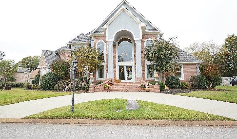 1st image of 83 Southwind Dr