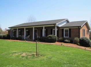 1591 Turner Mountain Rd, Mount Airy, NC 27030