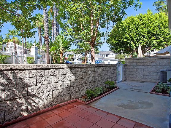 4th image of 9 Carlsbad Ln