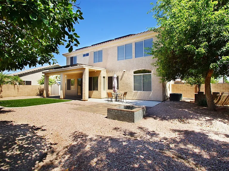 239 W Desert Ave — Photo 9