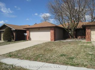 517 E Redwood St, Springfield, MO 65807