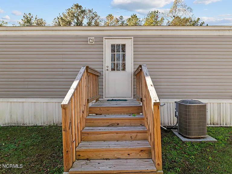 207 Patrick Alan Ln — Photo 26