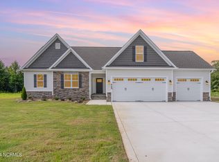 425 Jackson Pond Dr, Smithfield, NC 27577