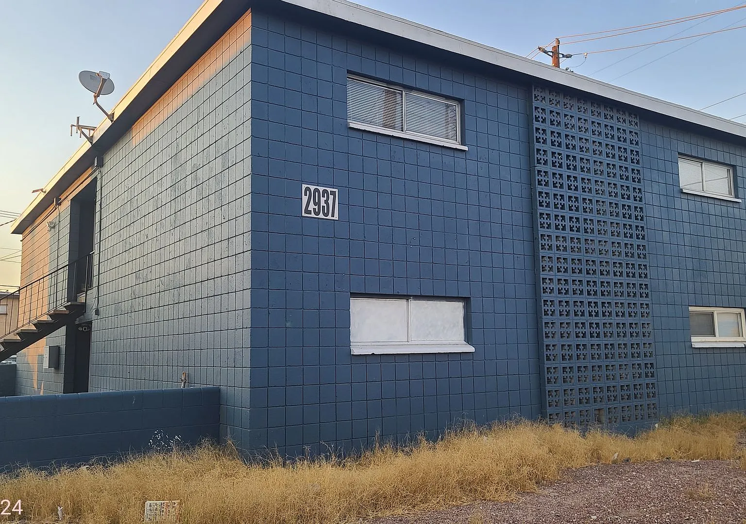 Stewart — Photo 1