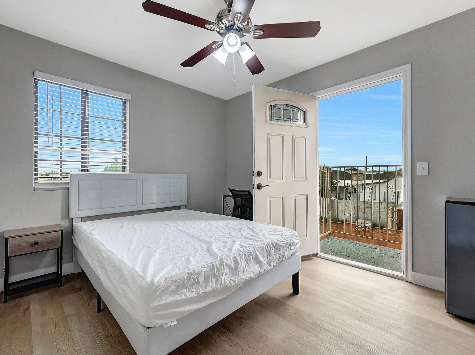 4 bed, 5.0 bath, 2800 sqft, $1,287 — Photo 3