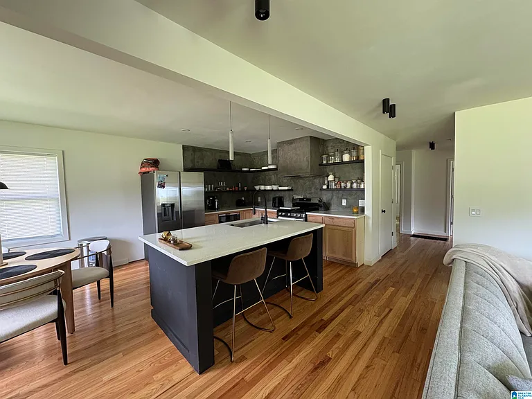 801 Central Ave — Photo 5