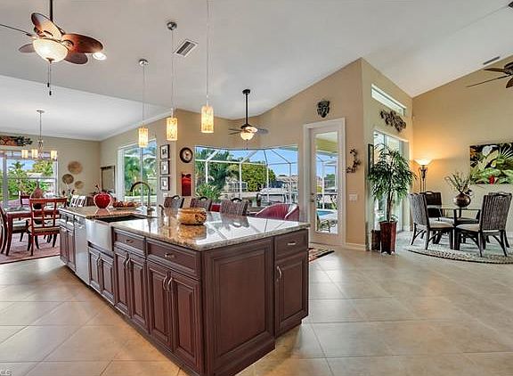 5th image of 1529 SW 54th Ter