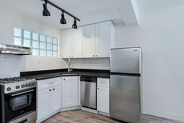 Rented by Warburg