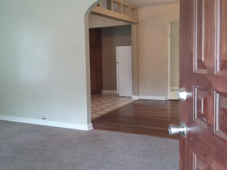 711 W Ridgewood Ct — Photo 5