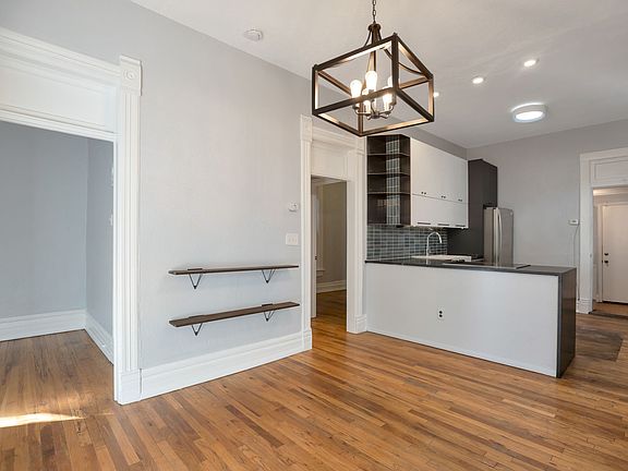 5th image of 3537 N Franklin St