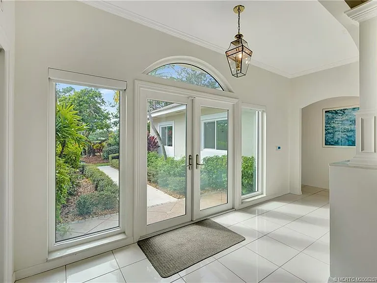 2018 NW Laurel Oak Ln — Photo 3