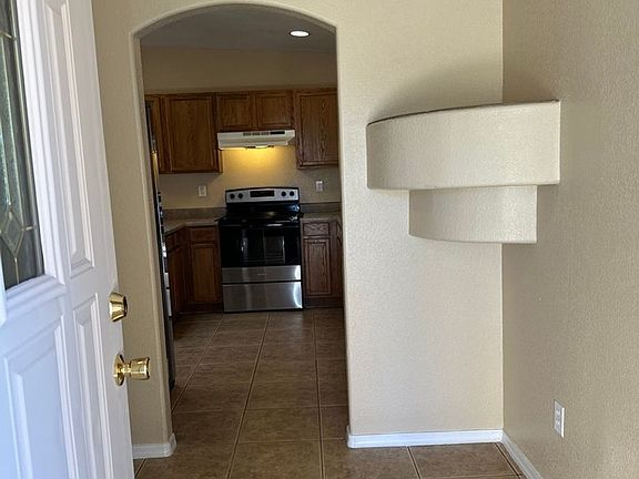 3rd image of 2701 McCulloch Blvd N APT 101