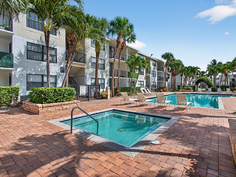 728 Executive Center Dr #31 — Photo 27