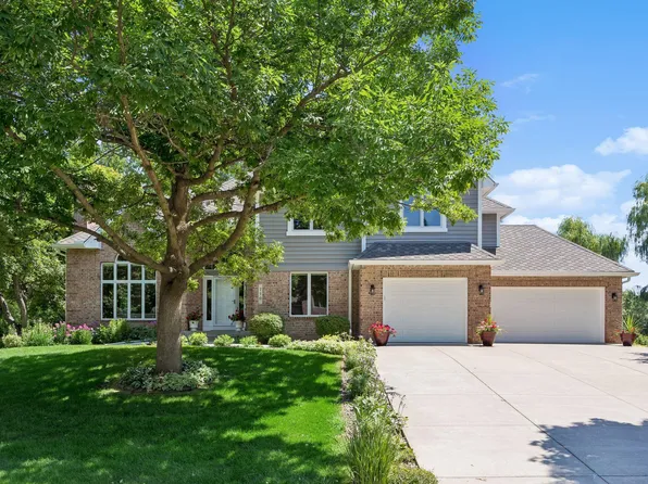 710 Olive Ln N, Plymouth, MN 55447