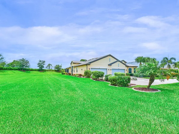 12761 SW Lake Fern Circle, Port St Lucie, FL 34987