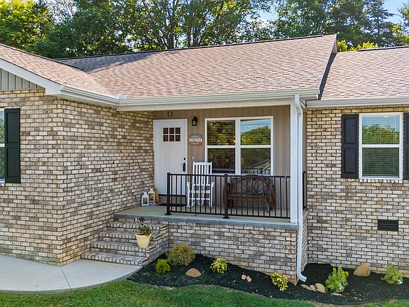 4th image of 1179 S Fork Dr