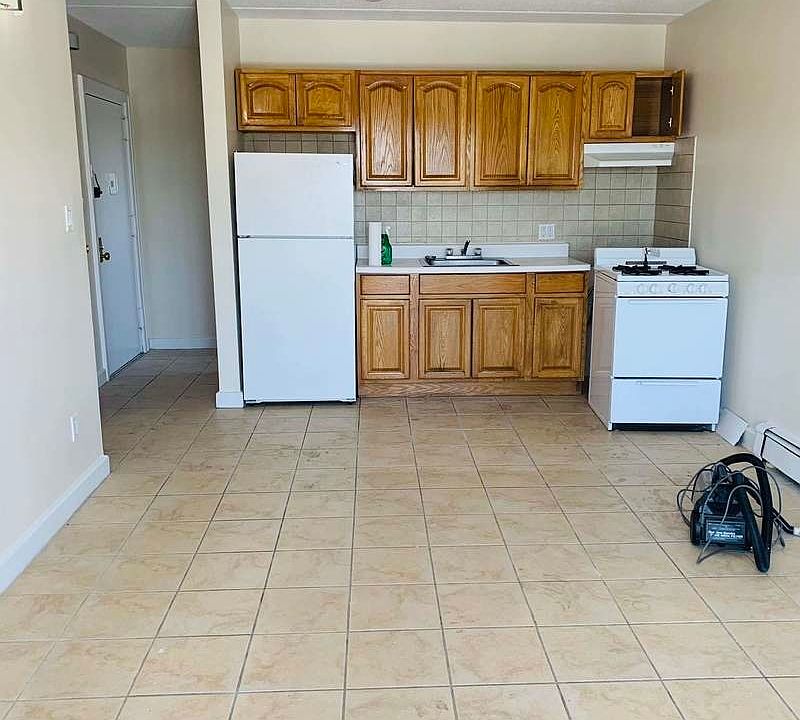 1st image of 21-29 21st Ave #3R