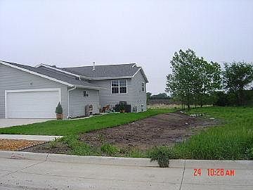 2nd image of 3013 Zenith Ave