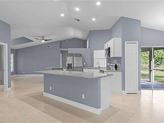 3rd image of 1813 SW 17th Pl