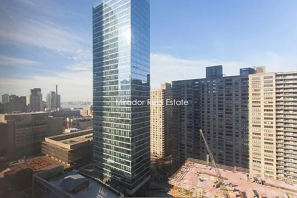 Rented by Mirador Real Estate | media 21