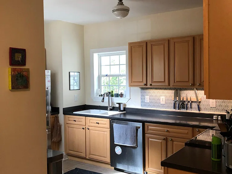 908 Exum St — Photo 6