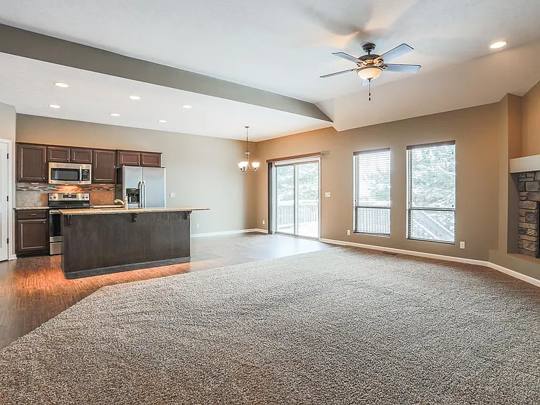 17020 Cypress St — Photo 7