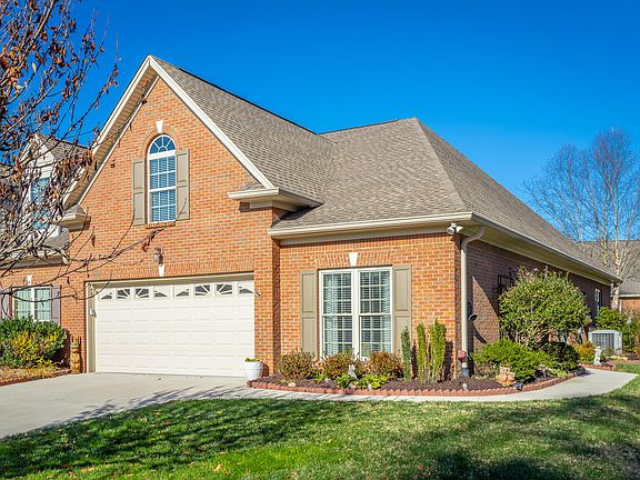 3rd image of 939 Lenox Cove Pl