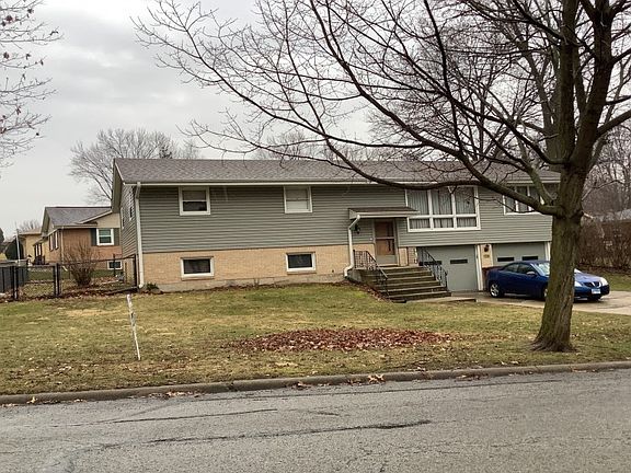 3rd image of 4711 Edgewood Hills Dr