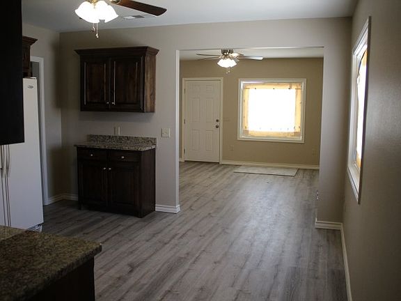 5th image of 610 Blevins St
