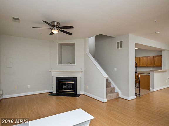 2nd image of 8608 Sycamore Glen Ln