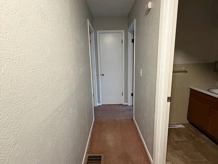 2104 E Empire St #5 — Photo 7