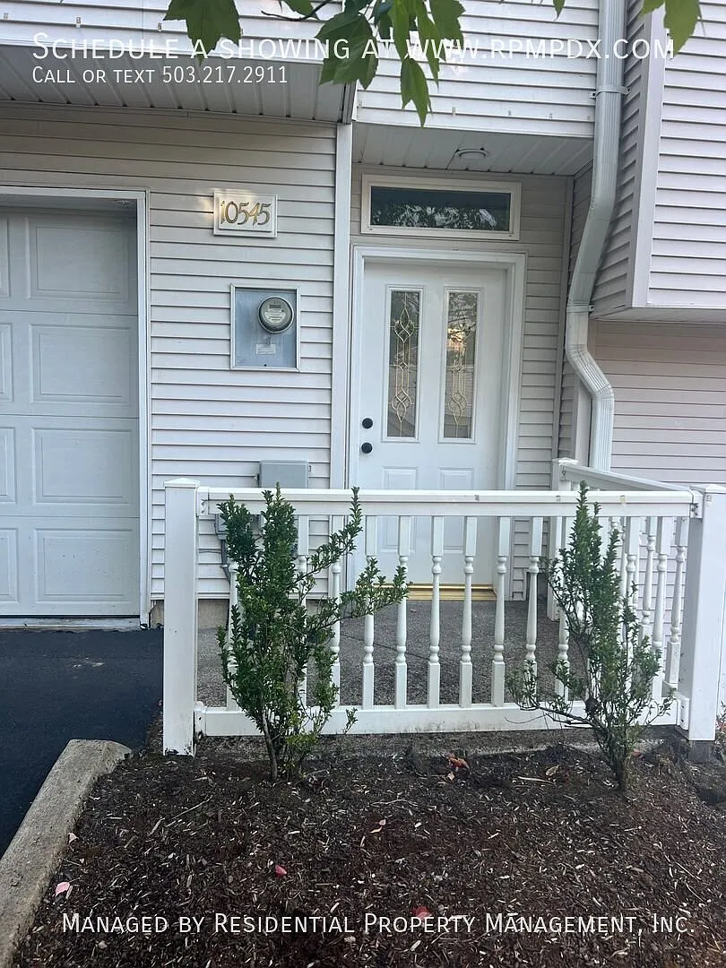 Discover Cougar Ridge in the heart of Murrayhill - 3 Bedroom Townhome — Photo 4