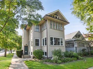 947 Wenonah Ave, Oak Park, IL 60304