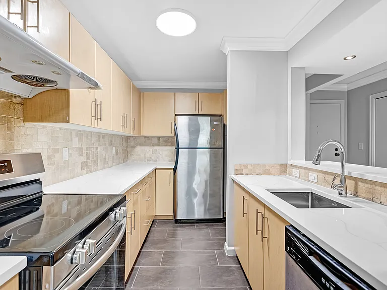 8040 Blundell Rd — Photo 16