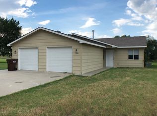 5454 W Robinson St, Wichita, KS 67212
