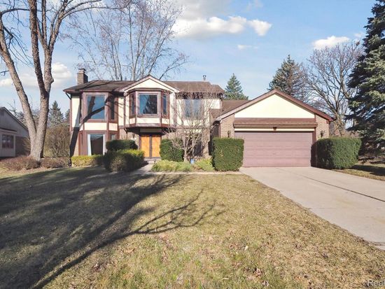 22471 Eaton Ct, Novi, MI 48375